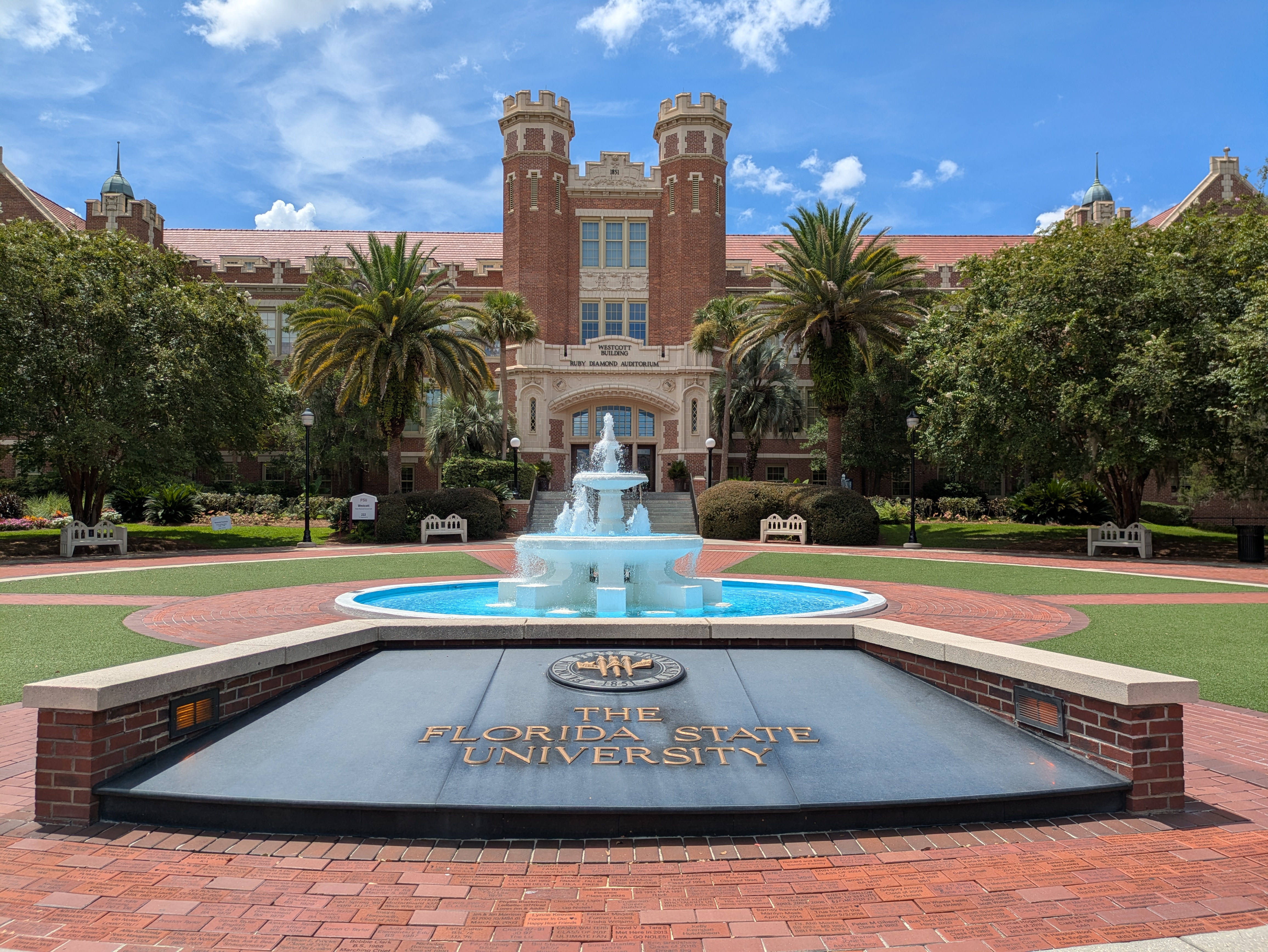 A photo of FSU's famous Westcott Fountain